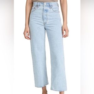Levi’s Ribcage Straight Ankle Jeans